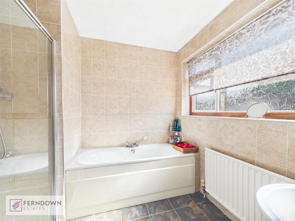 House in Solihull, Bickenhill and Marston Green - More