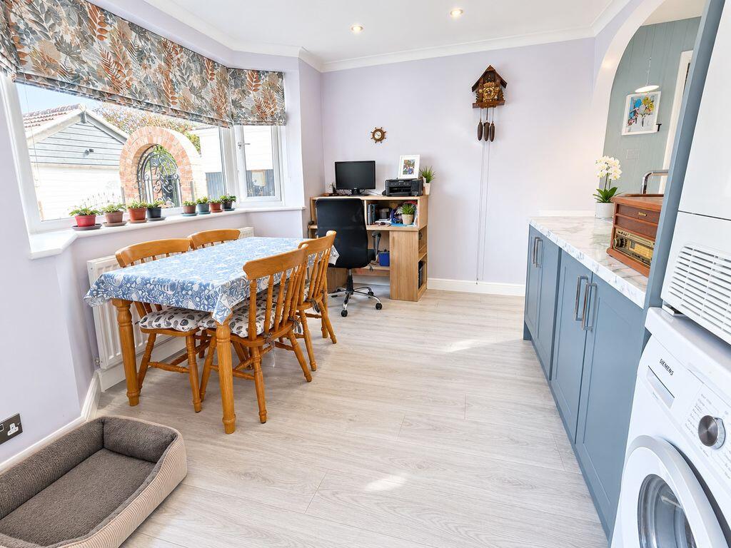 Hawthorn Crescent, Bradwell photo 3