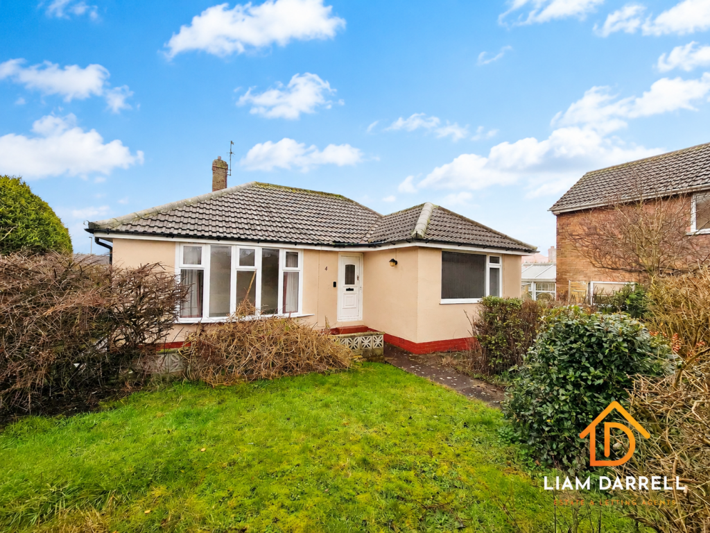 3-bed detached on Sea View Drive, Scarborough, North Yorkshire, £199,950
