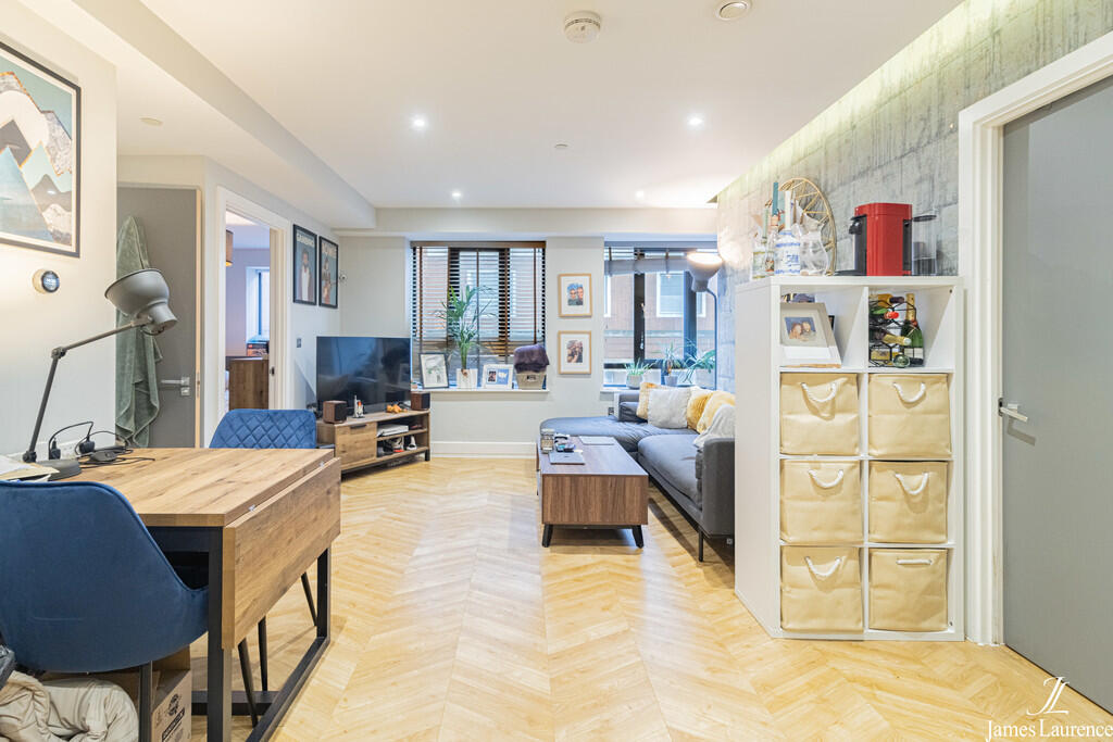 Apartment in Birmingham, Jewellery Quarter - View 4