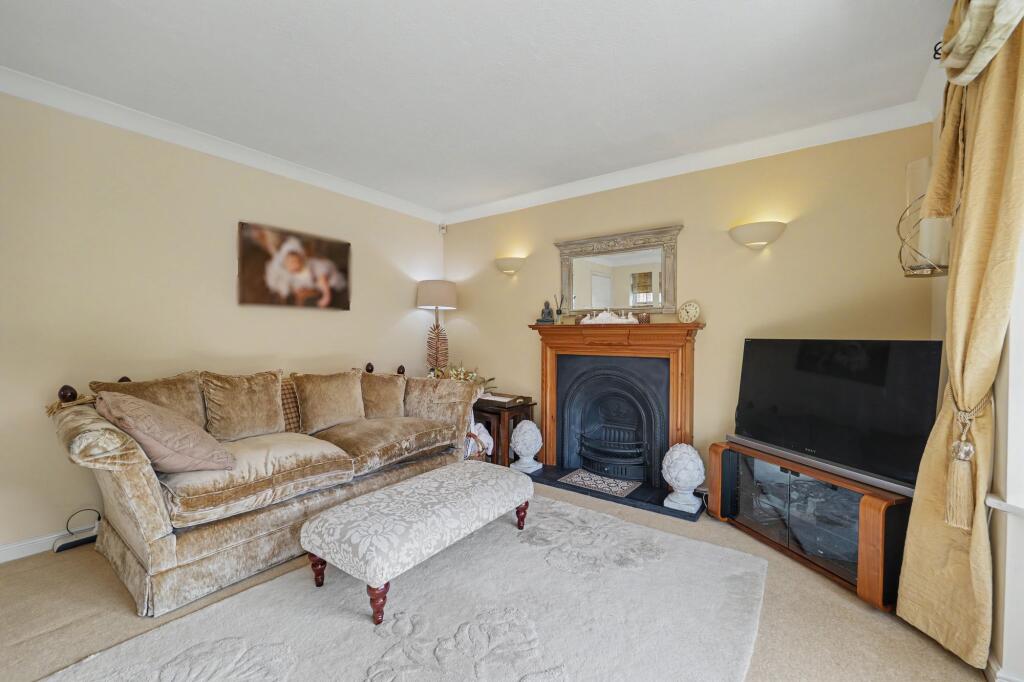Eglantine Close, Oadby, LE2 - View 3