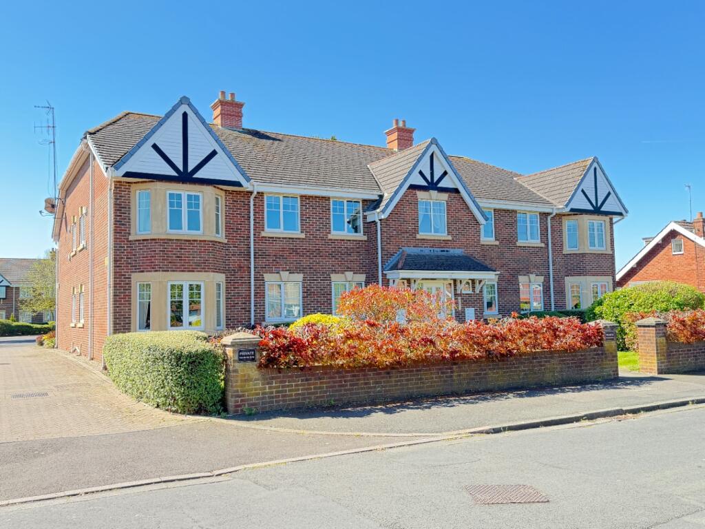 Main image of property: 8 Rufford Court