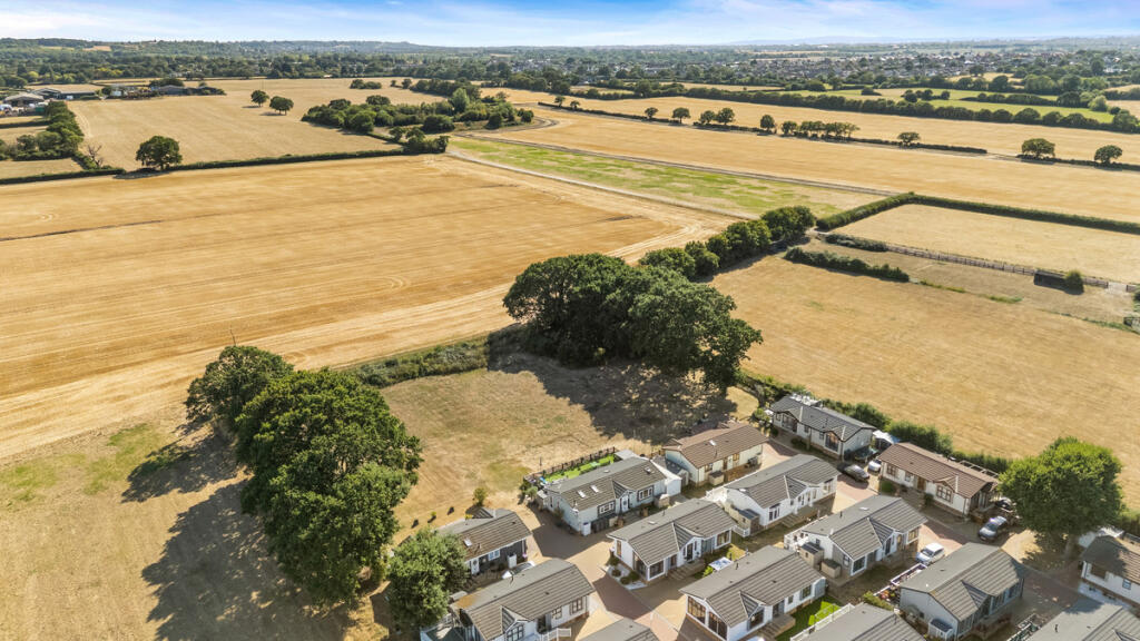 Main image of property: Kingsmans Farm Road, Hockley, SS5