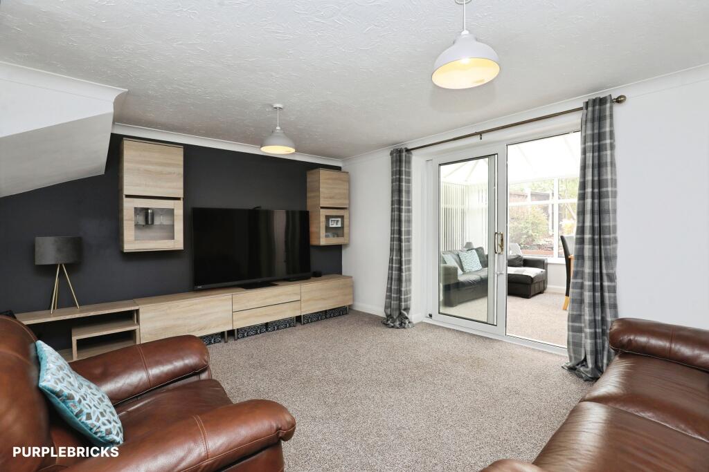 House in Newcastle-under-Lyme, Kidsgrove - More