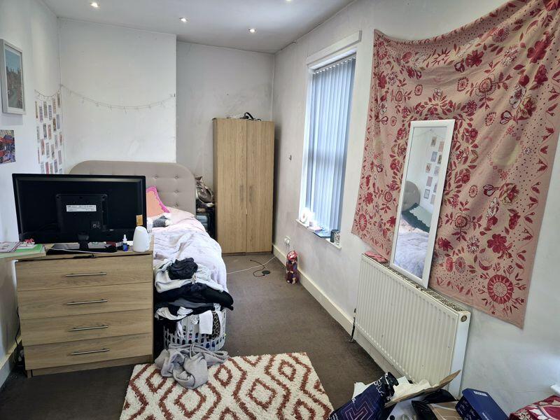 House in Leeds, West Yorkshire - More