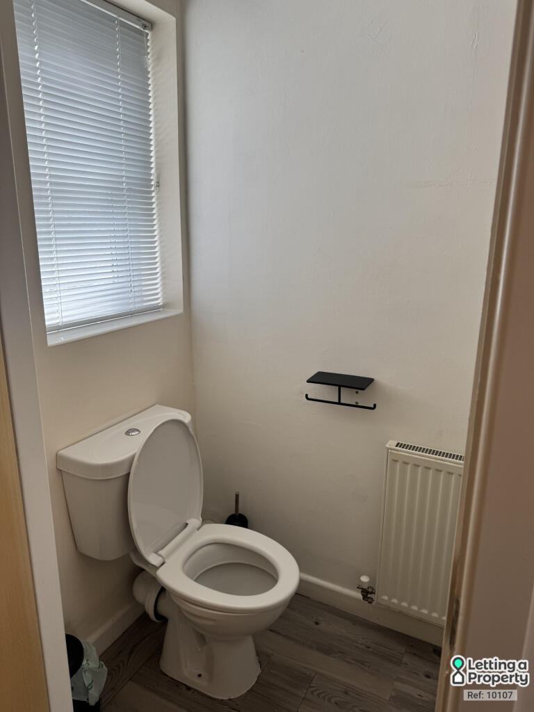 Main image of property: Wharfedale Close, Leeds, West Yorkshire, LS12 2JE