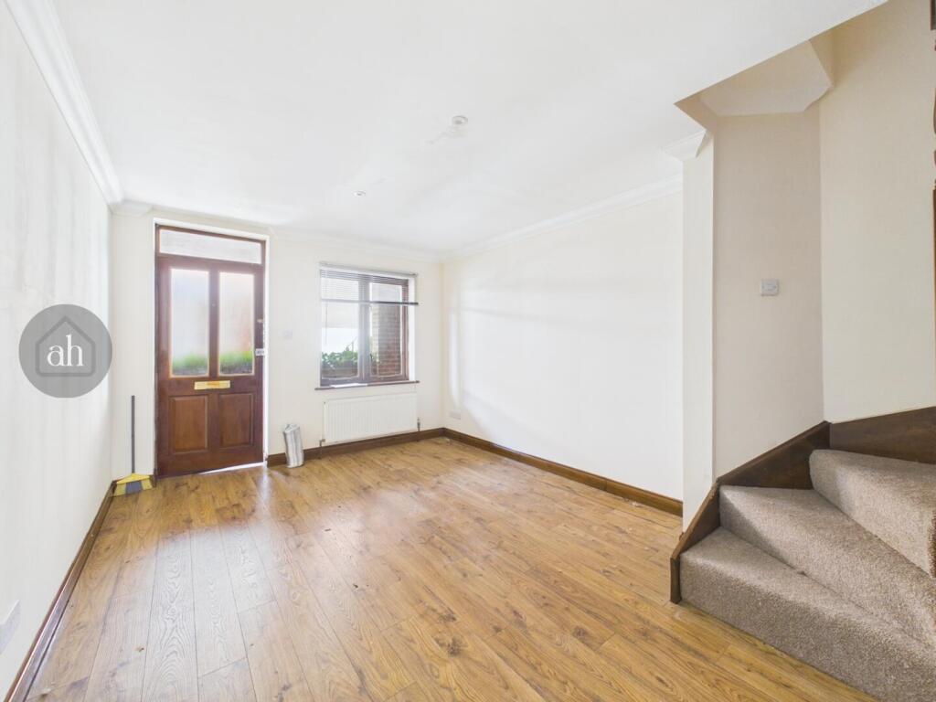 House in Ipswich - View 3
