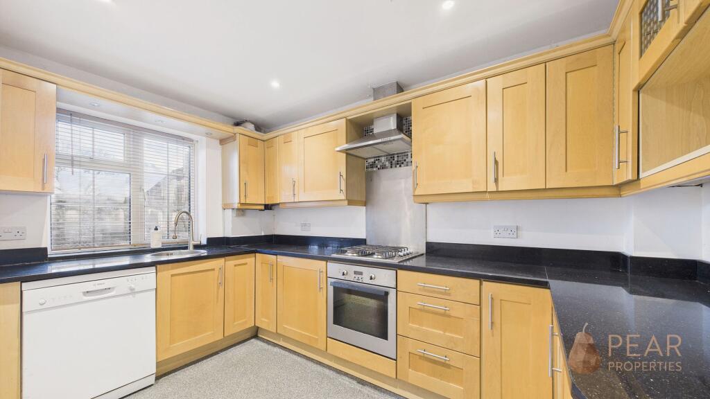 Mill Road, Lancing, BN15 photo 3