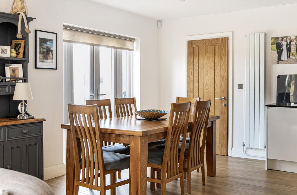 House in South Oxfordshire, Overy, Dorchester - More