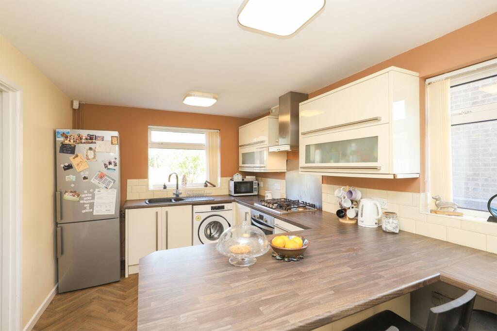 House in Sheffield, South Yorkshire - View 5