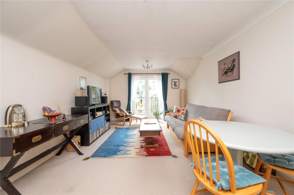 Apartment in St Albans, London Colney - More