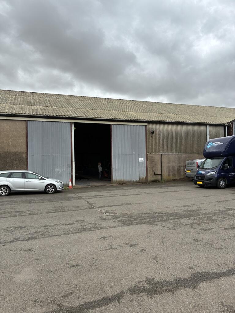 Main image of property: Unit 1A Ford Farm, Welsh Road, Offchurch, Leamington Spa, Warwickshire, CV33 9AA