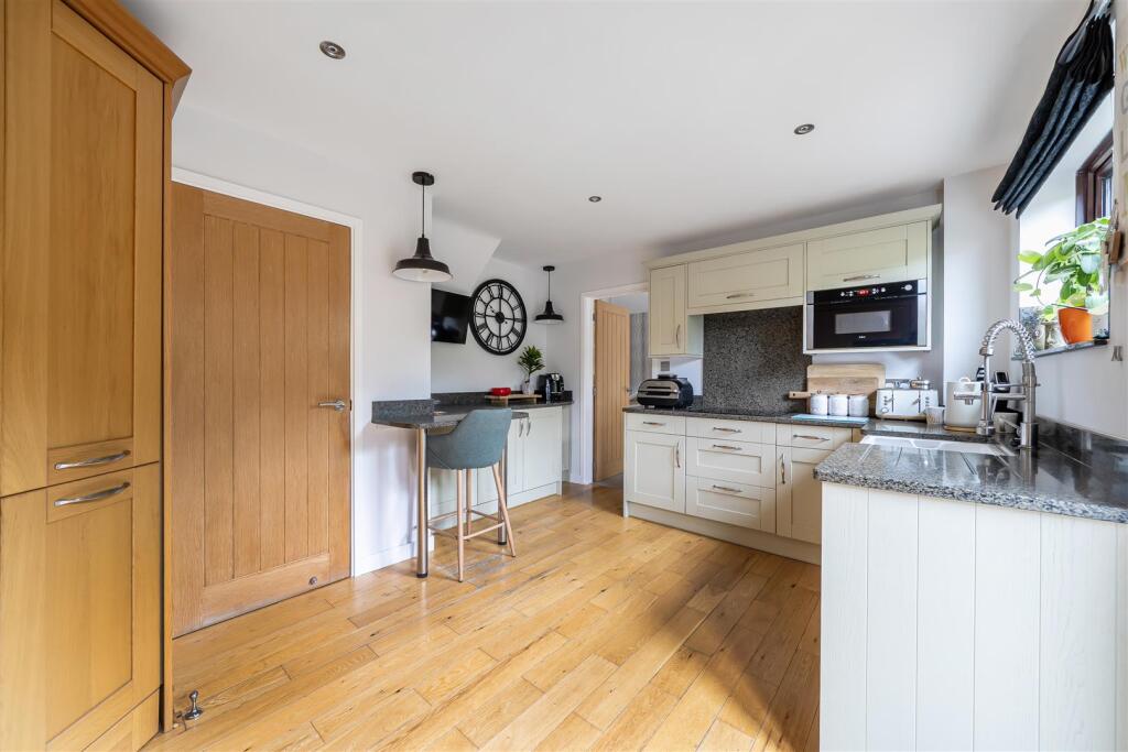 House in Rochester - View 3