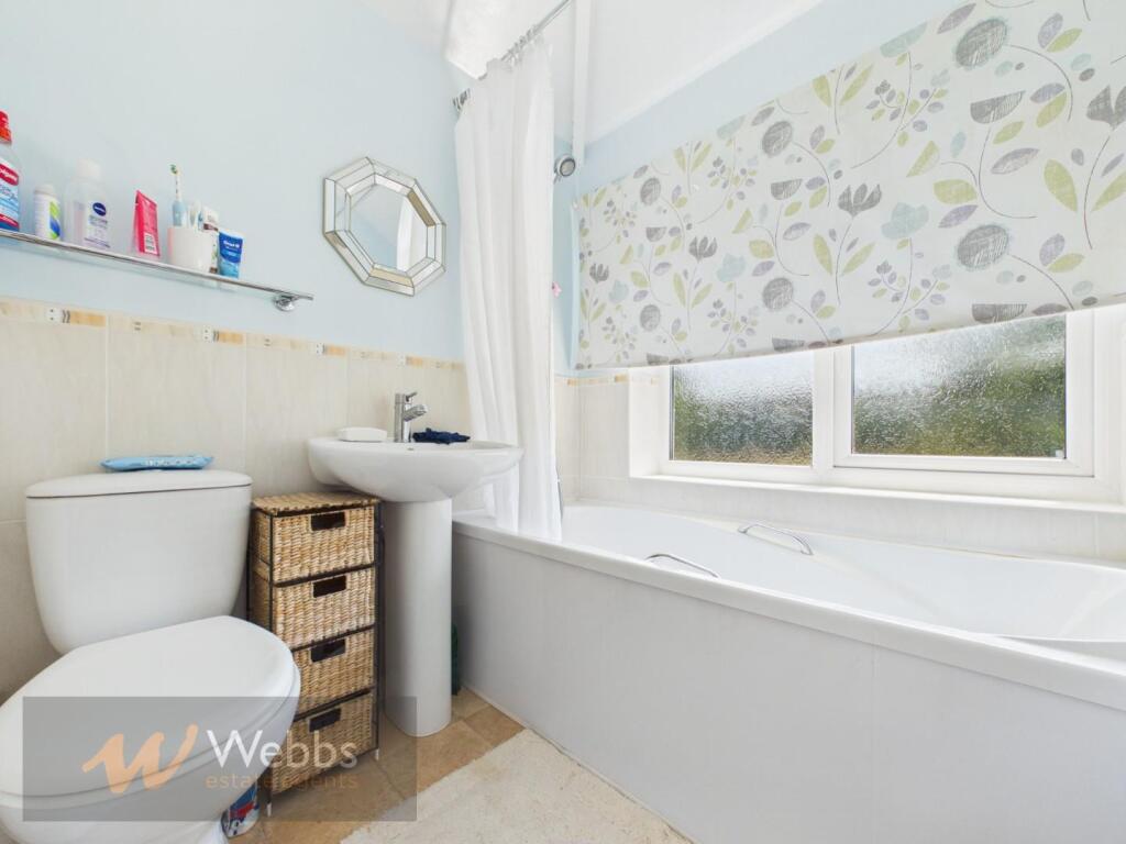 House in Walsall, West Midlands - View 4