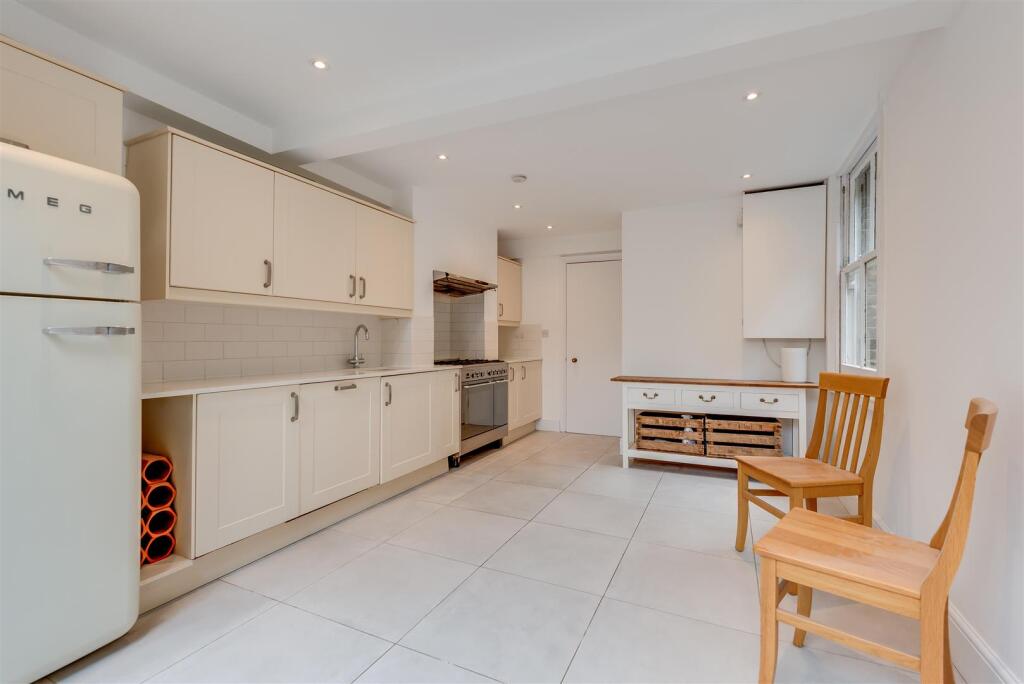 Apartment in London, South End Green, Belsize Park - More