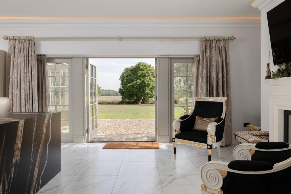 House in Escrick, North Yorkshire - View 5