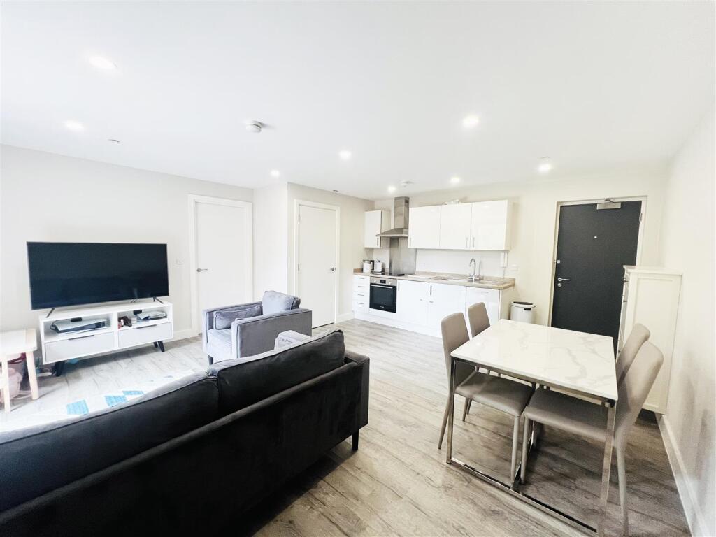 Apartment in Leeds - View 2