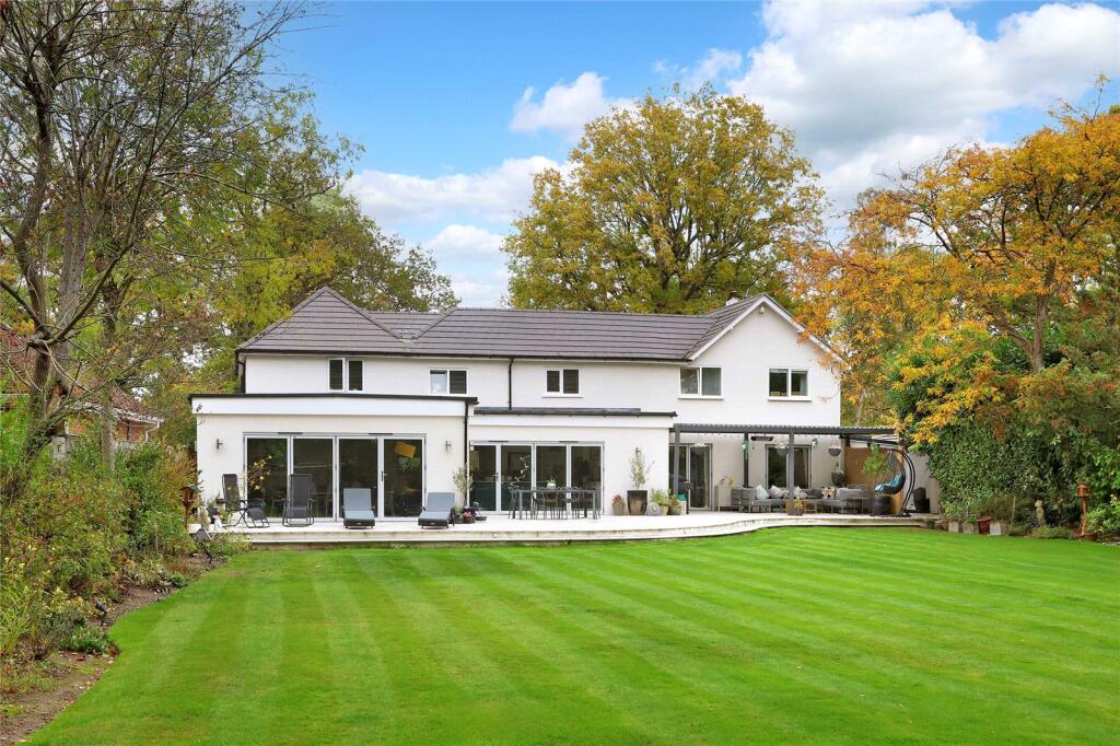 Main image of property: Wash Hill, Wooburn Green, Buckinghamshire, HP10