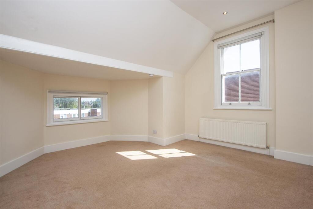 Apartment in London - More