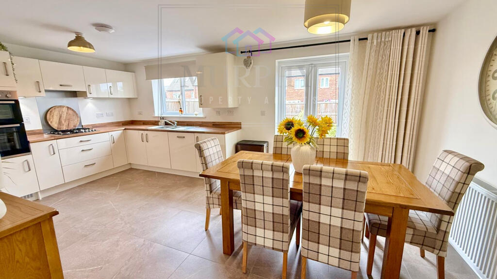 House in Wakefield - View 5