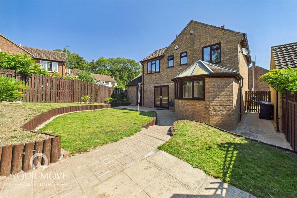 Larkwood Close, Kettering, Northamptonshire, NN16 photo 2