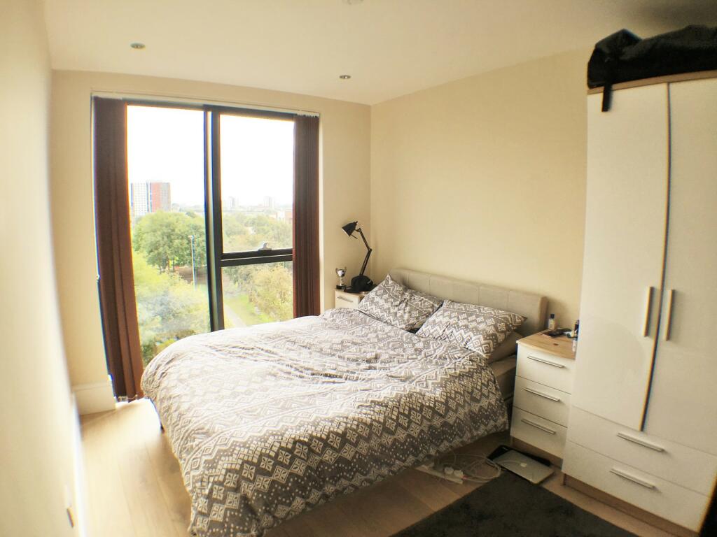 Apartment in Salford, Greater Manchester - View 4