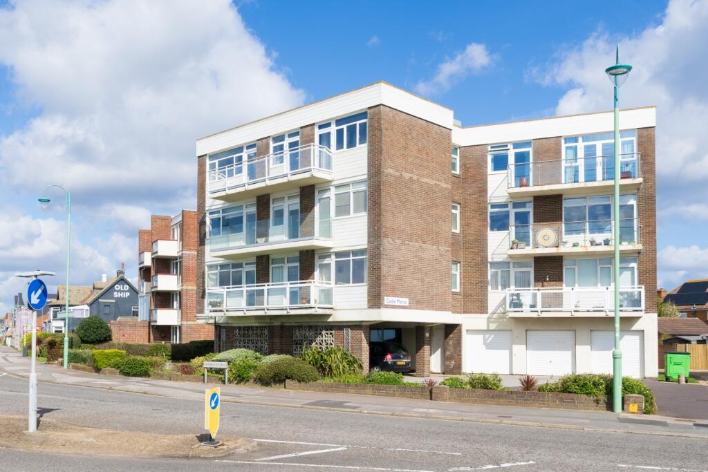 Main image of property: Castle Marina, Marine Parade East, Lee-on-the-Solent, Hampshire, PO13