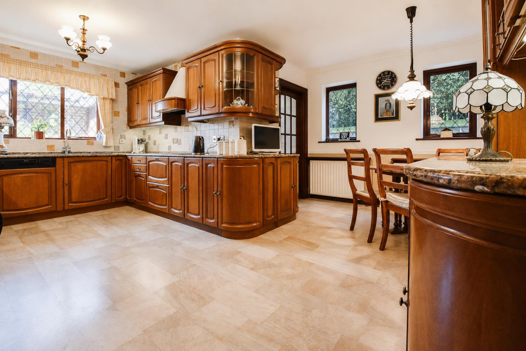 House in Epping Forest, High Ongar - View 3
