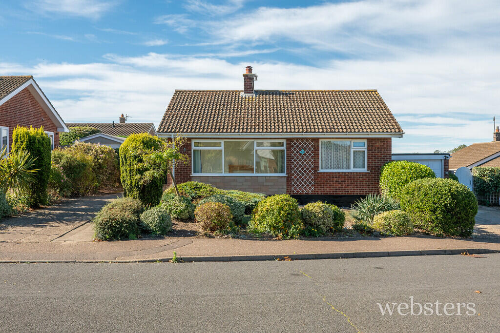 2-bed detached on Beeston Regis, Sheringham, £290,000