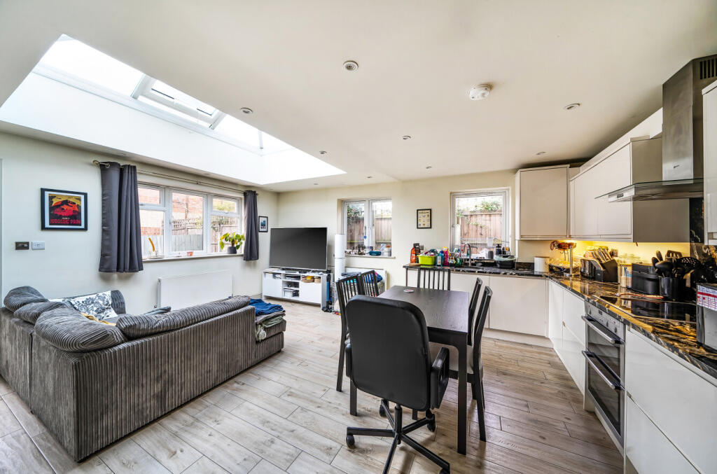 Main image of property: Fortis Green, London, N2