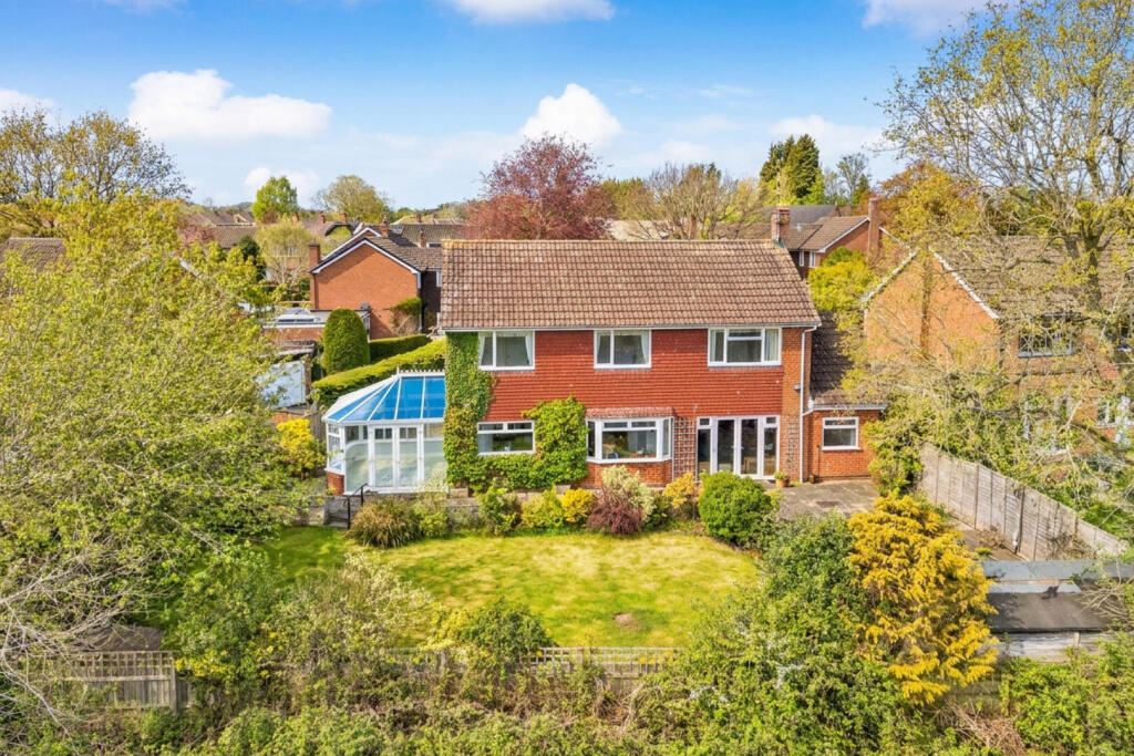 Main image of property: Elmdene Close, Hatton, Warwick
