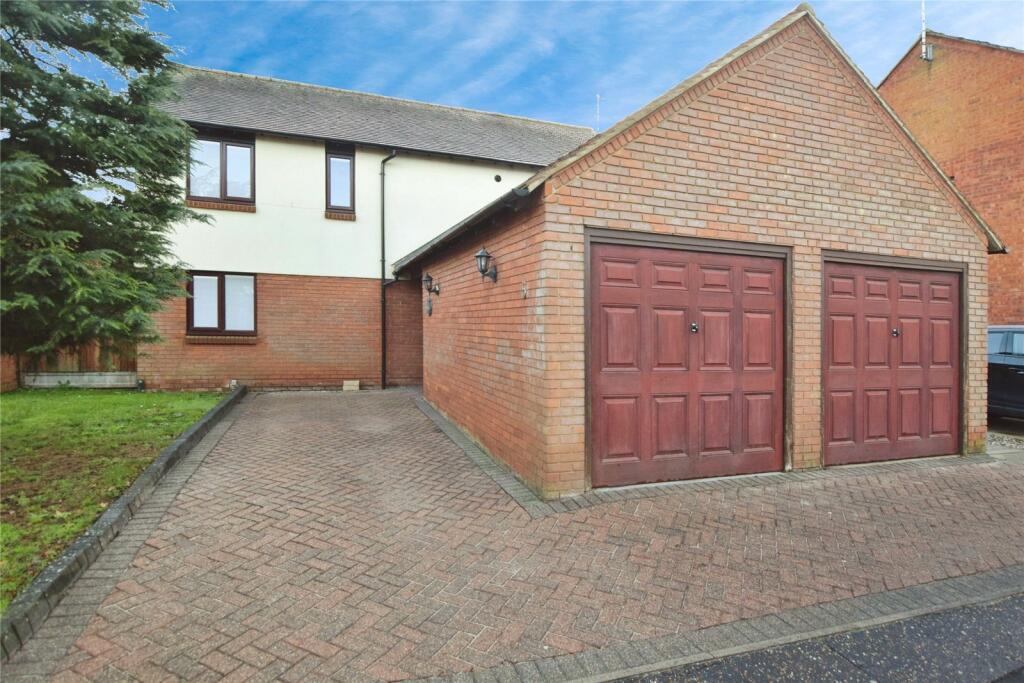 Main image of property: Crouch Beck, South Woodham Ferrers, Chelmsford, Essex, CM3