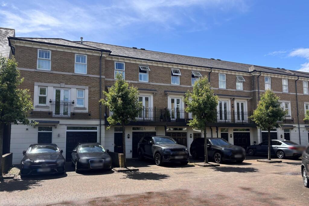Main image of property: Whitstone Lane, Langley Waterside, Beckenham, BR3