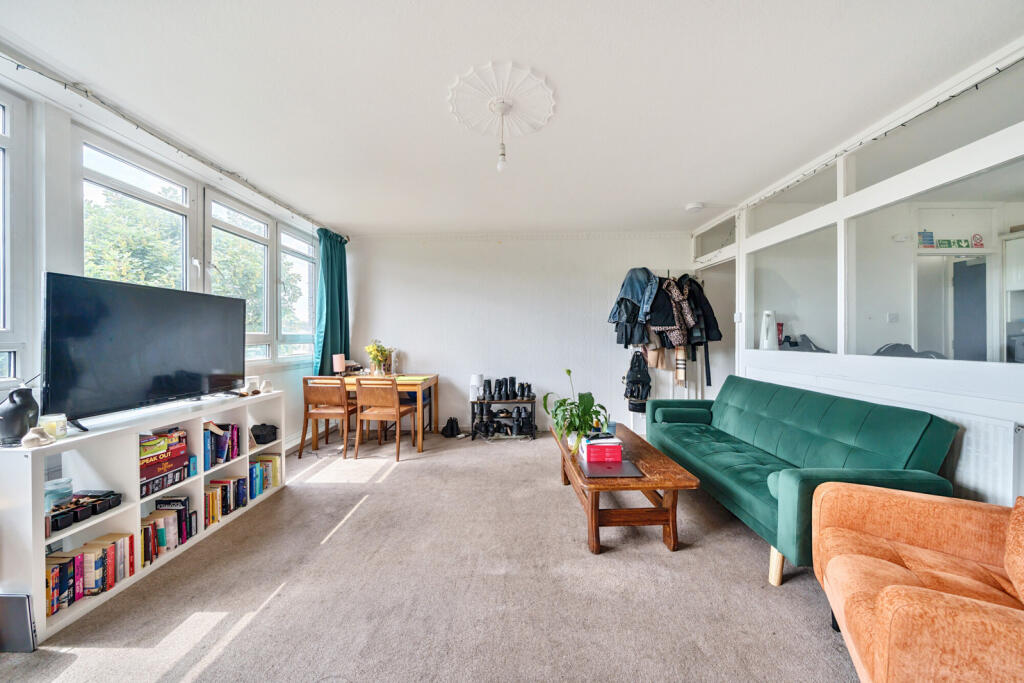 Main image of property: Sceaux Gardens, London