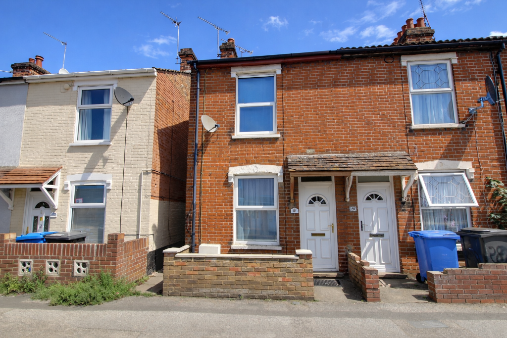 Main image of property: Bramford Lane, Ipswich, Suffolk, IP1