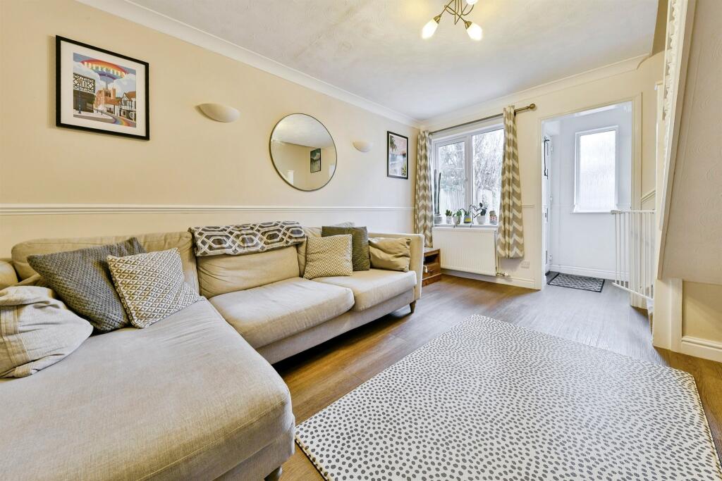 Mowbray Gardens, Hitchin photo 2