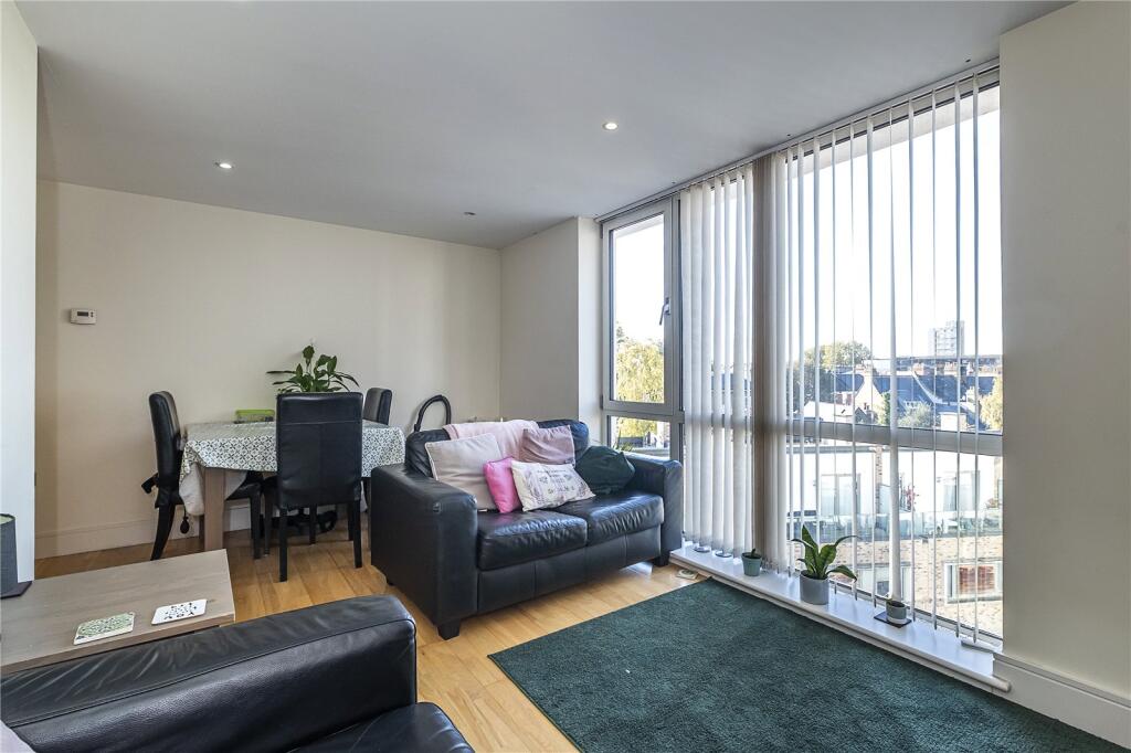 Apartment in London - View 4