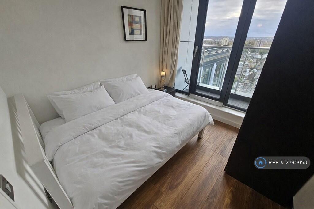 Main image of property: Centrillion Point, Croydon, CR0