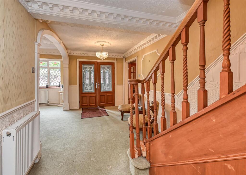 10 Tintagel Close, Perton, Wolverhampton, WV6 7RG photo 4