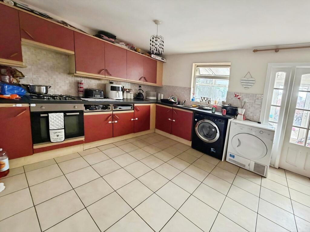 Bringhurst, Orton Goldhay, Peterborough, PE2 photo 2