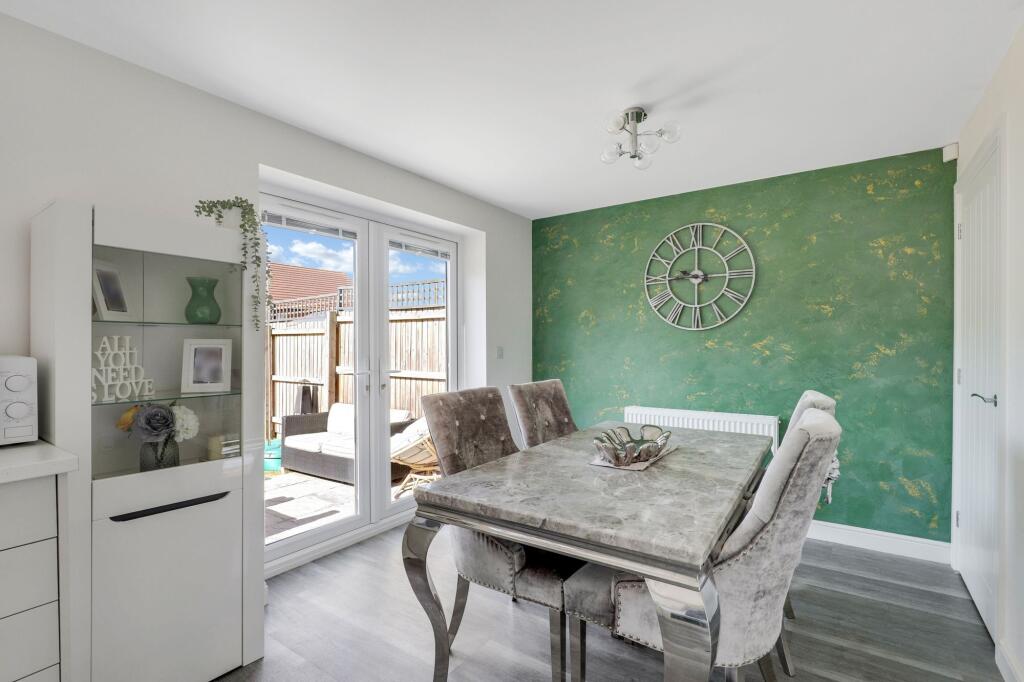 House in Gedling, Bestwood Village - More