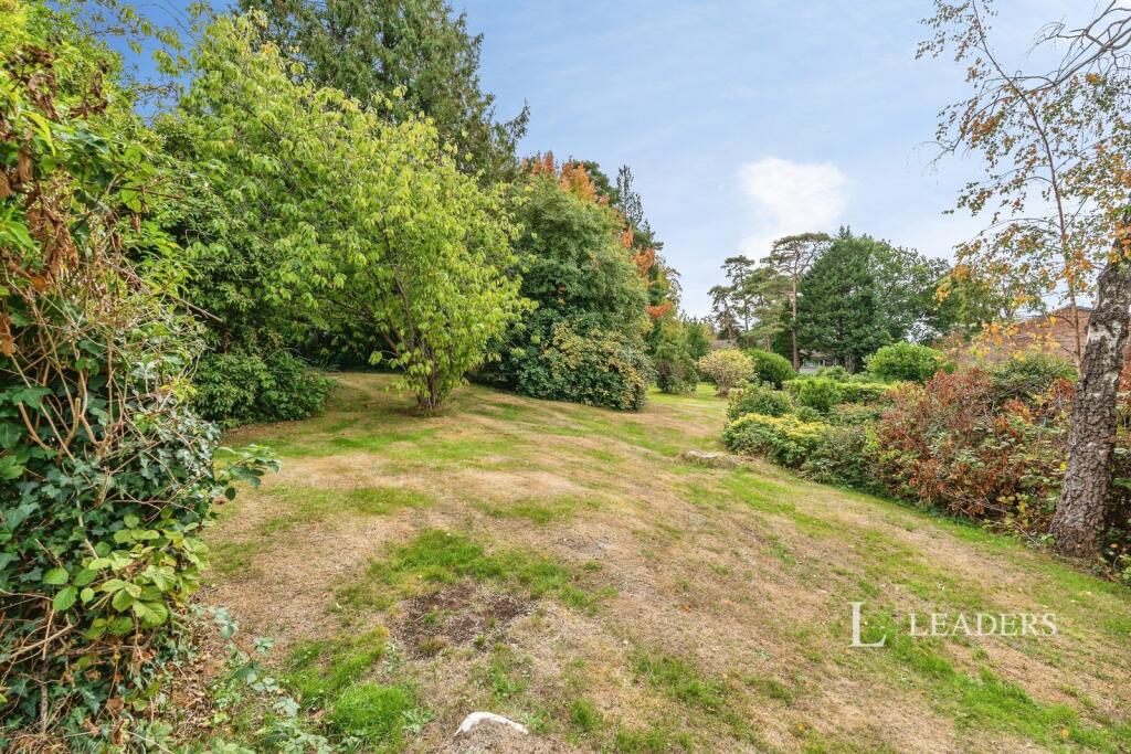 House in Southampton - View 5