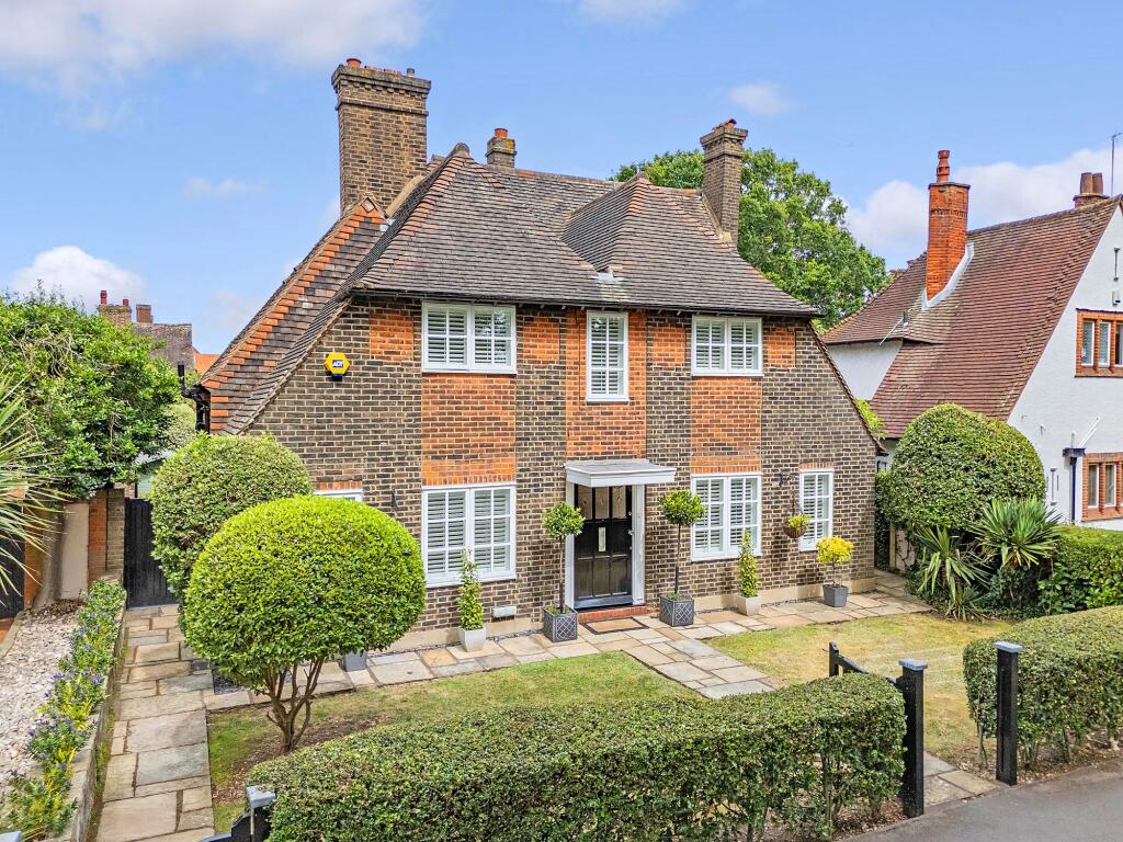 Main image of property: Parkway, Gidea Park 