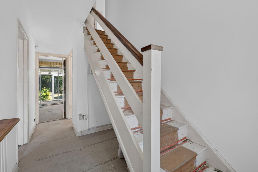 House in Kettering, Brambleside - View 4