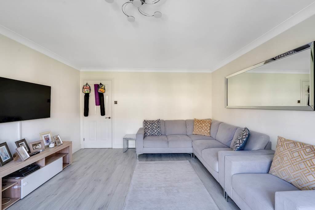 Apartment in London, Royal Borough of Kingston upon Thames - View 4
