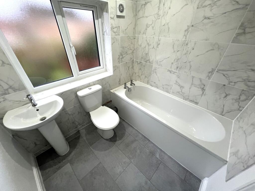House in Northampton - View 5