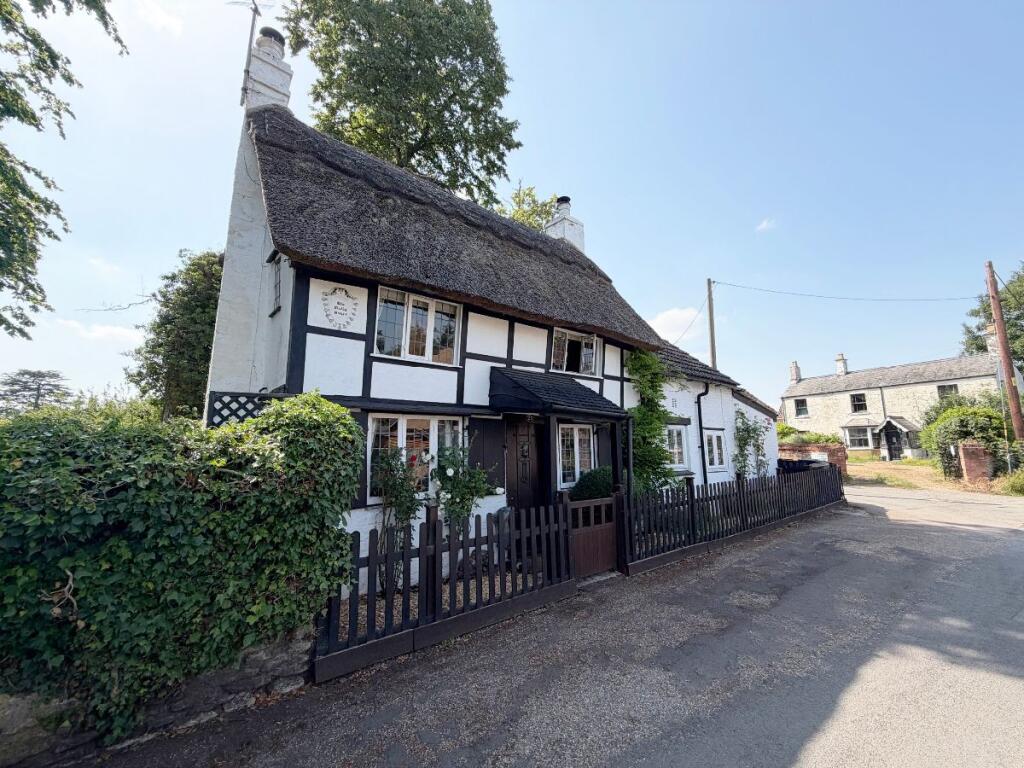 2-bed house on Orchard Lane, Harrold, £350,000
