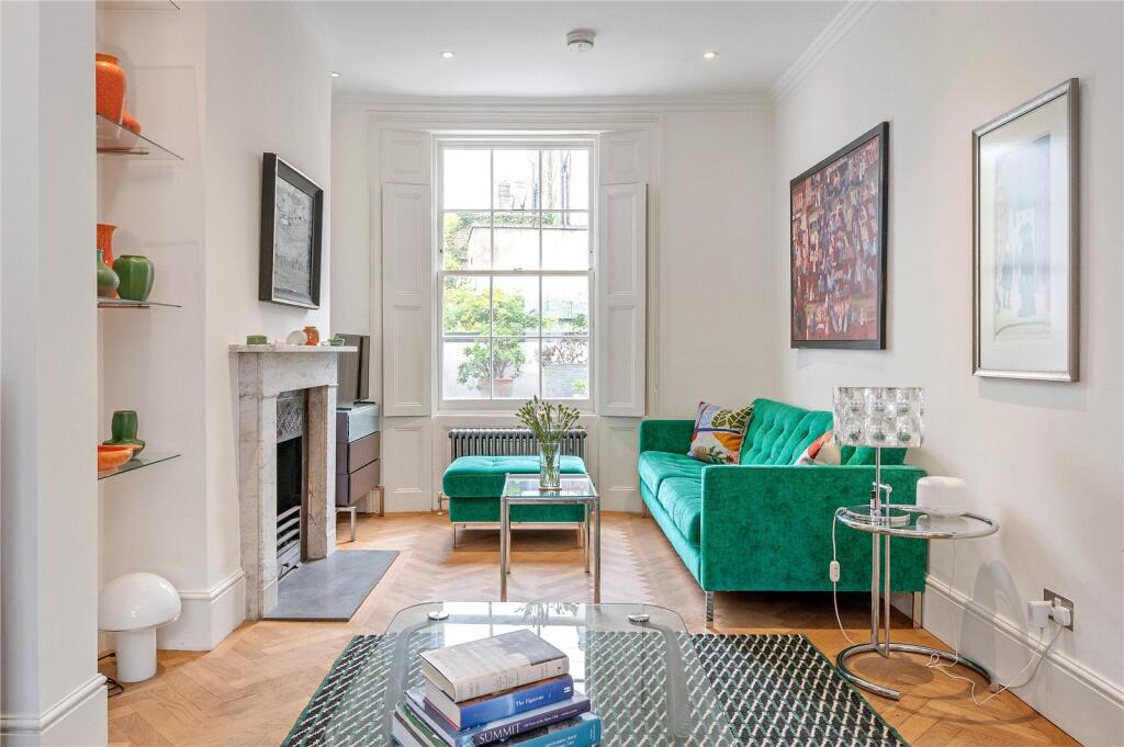 House in London, Angel, Islington - View 2