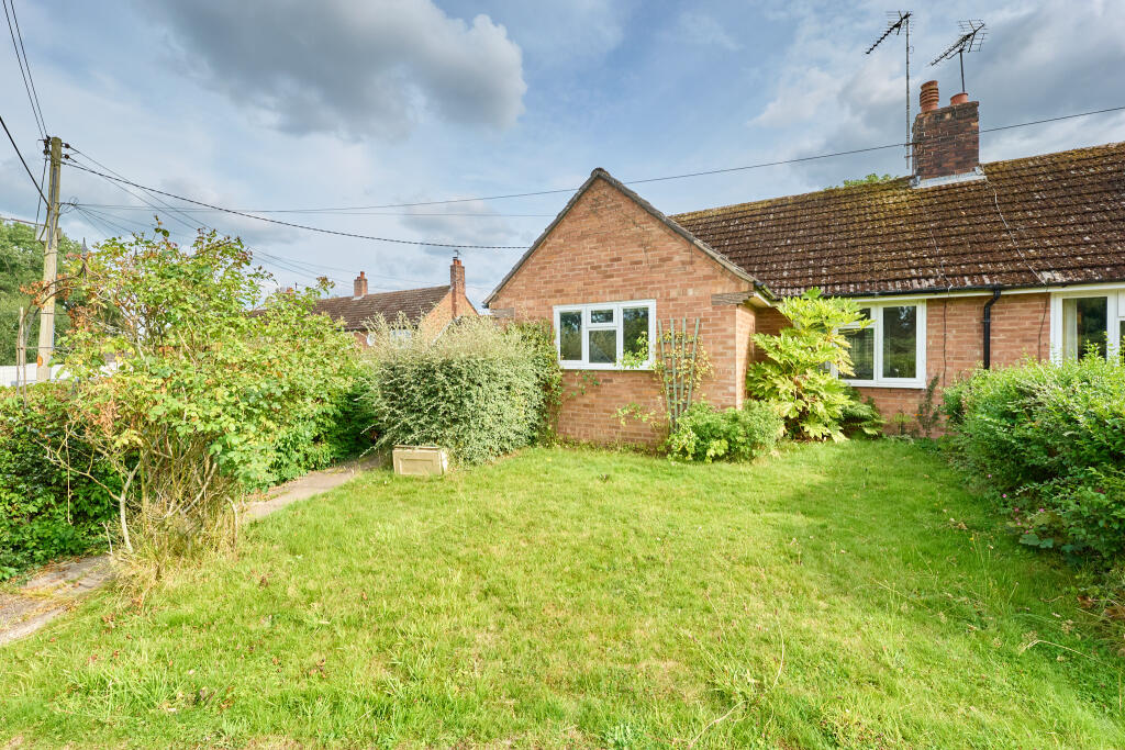 Main image of property: 14 Mere Rise, Copmere End, Stafford, Staffordshire ST21 6HH