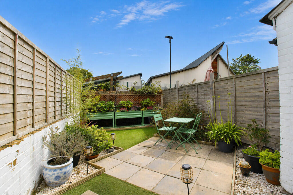 House in Portsmouth - View 4